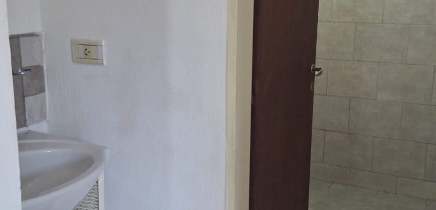 ALQUILER | Monoambiente con salida directa a la calle