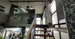 VENTA | Exclusiva casa con piscina y salón comercial