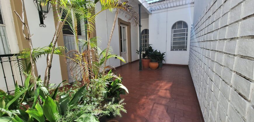 VENTA | Excepcional casa en pleno centro de Paraná – calle Uruguay