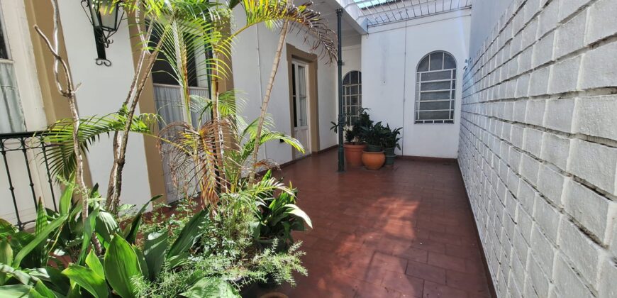 VENTA | Excepcional casa en pleno centro de Paraná – calle Uruguay