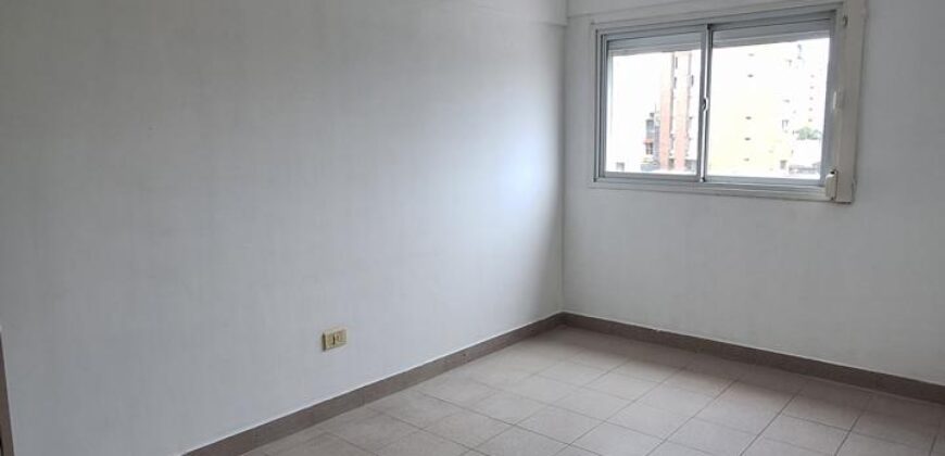 EN ALQUILER | Departamento 2 dormitorios — Calle San Juan 179