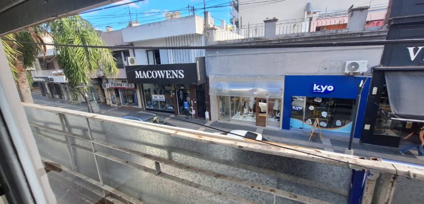 VENTA | Casa en planta alta en pleno centro de Paraná