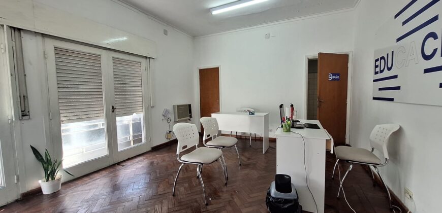 VENTA | Casa en planta alta en pleno centro de Paraná