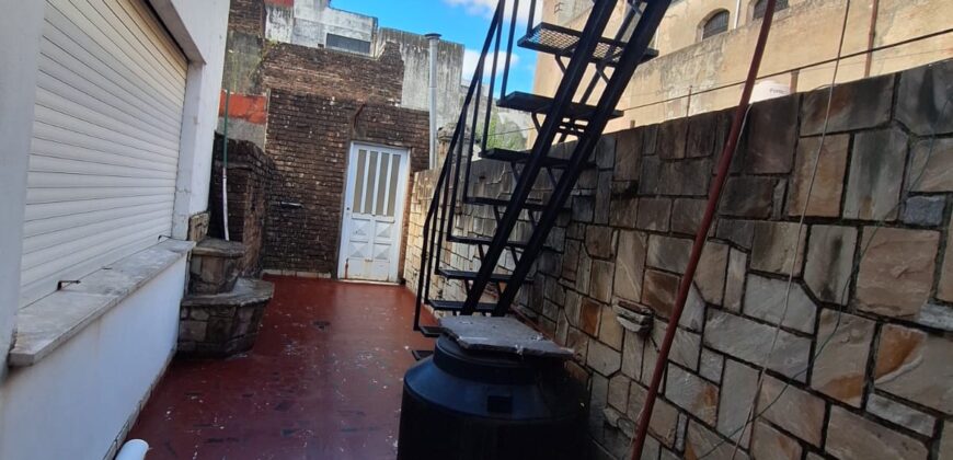 VENTA | Casa en planta alta en pleno centro de Paraná