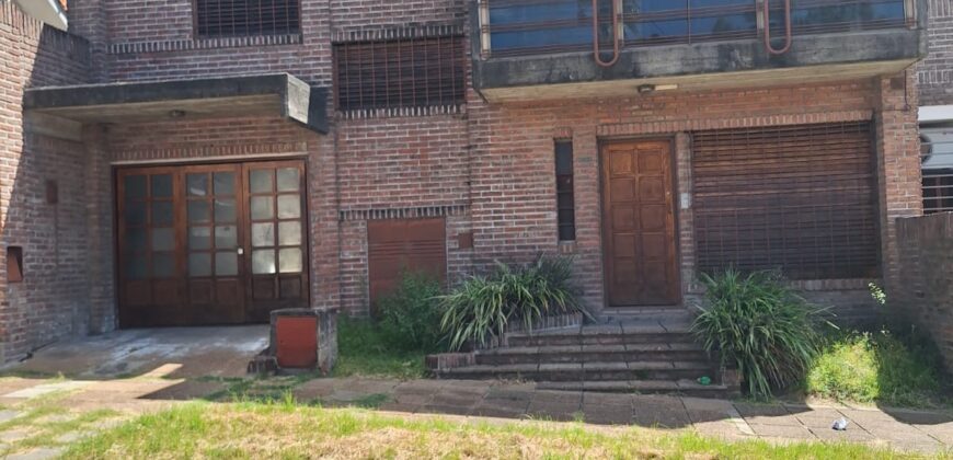 VENTA | Excelente casa de 2 plantas en zona Thompson