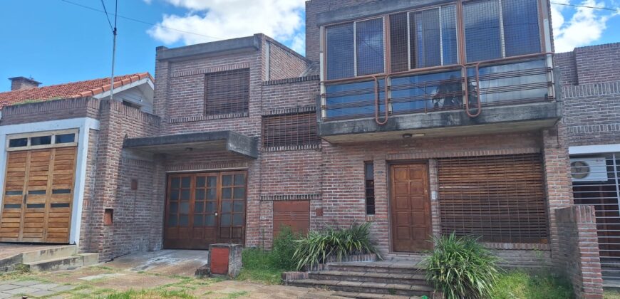 VENTA | Excelente casa de 2 plantas en zona Thompson