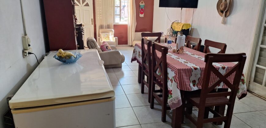 VENTA | Casa con salón comercial en San Benito