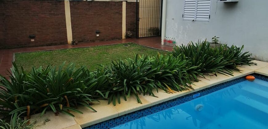 VENTA | Impecable casa con piscina en zona Newbery y División de los Andes