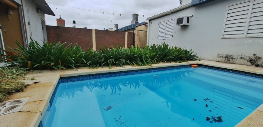 VENTA | Impecable casa con piscina en zona Newbery y División de los Andes