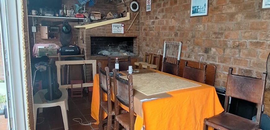 VENTA | Impecable casa con piscina en zona Newbery y División de los Andes