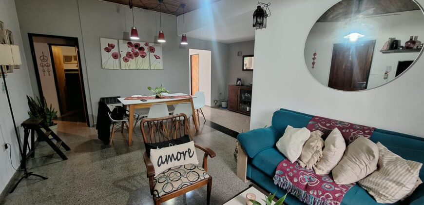 VENTA | Impecable casa con piscina en zona Newbery y División de los Andes